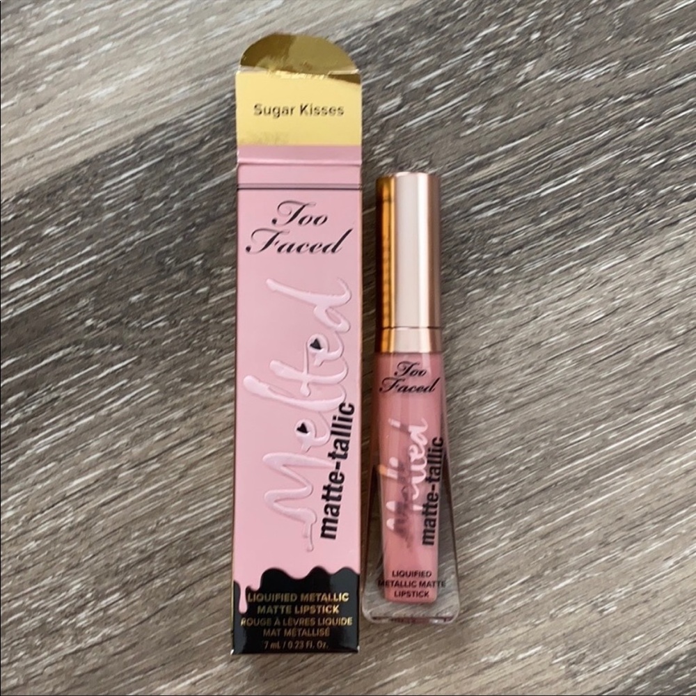 Too Faced Melted Matte-tallic lipstick/stain